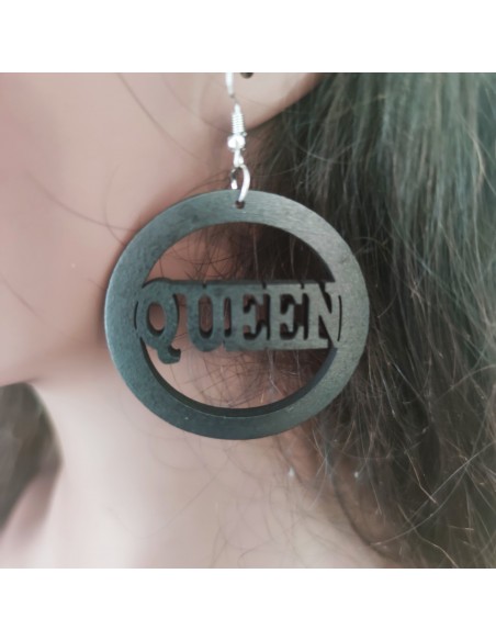 Earrings queen