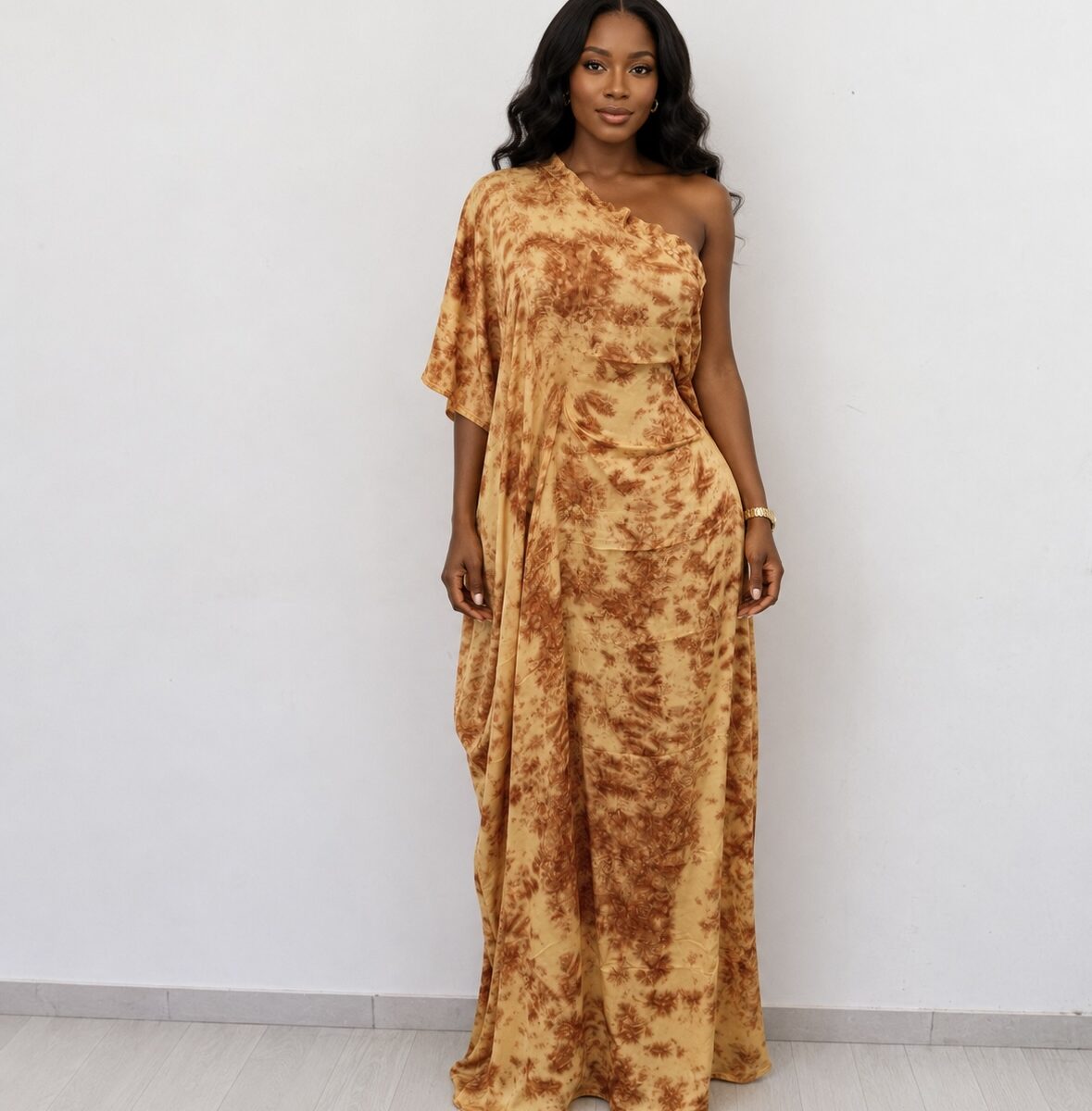 Robe asymétrique jaune et marron