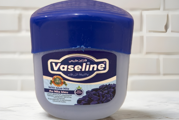 Vaseline au nila bleu