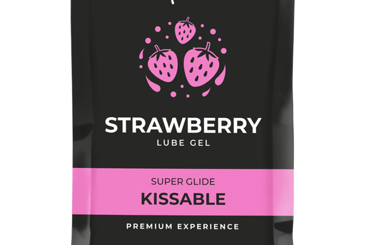 Lubrifiant kissable à base d’eau fraise 10 ml – Coquette Chic Desire