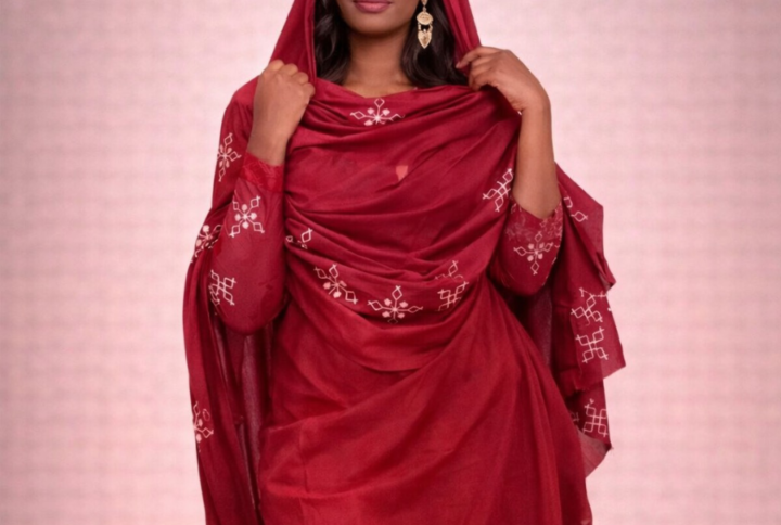 Melhfa bordeaux avec body assorti