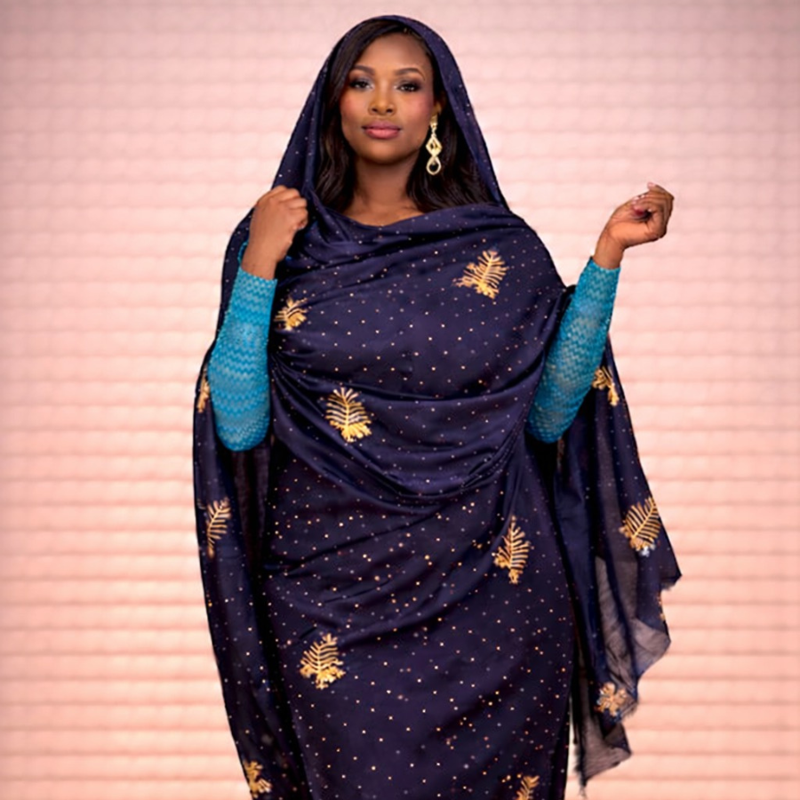 Melhfa bleu nuit à motifs dorés avec body assorti bleu