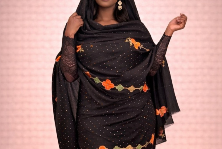 Melhfa noire avec body assorti noir