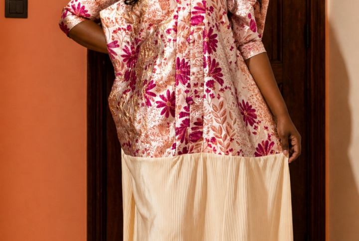 Robe brocart fuchsia et beige
