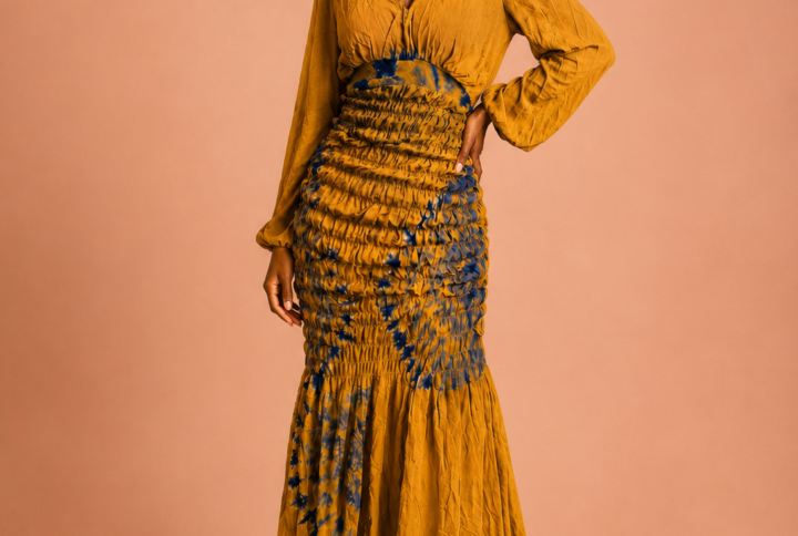 Robe longue tie-dye ocre et bleu nuit